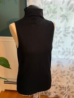 Athleta Flurry Base Layer Tank Black Size M Seamless Mock Neck Sleeveless Top